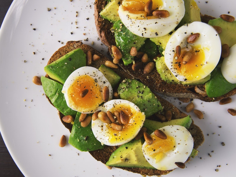 Healthy baguette with egg and vegetables